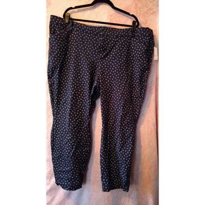 Old Navy Floral Mid Rise Pixie Pants size 24